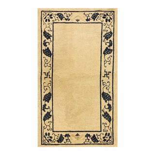 Early 20th Century Chinese Peking Rug ( 3' X 5' - 91 X 152 ) For Sale