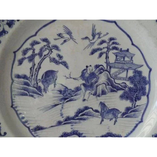 Chinese 19th Century Chinese Kangxi Style Blue & White Porcelain Charger Platter For Sale - Image 3 of 9