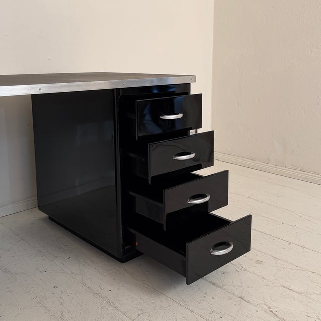 German Bauhaus Writing Desk in Black Lacquered Metal, 1925 For Sale - Image 17 of 18