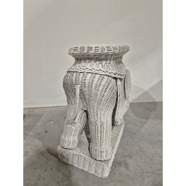 1970s Vintage Wicker Elephant Side Table, 1970s For Sale - Image 5 of 7