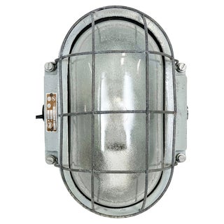 Industrial Cast Aluminium Wall Light with Frosted Glass from Elektrosvit, 1970s For Sale