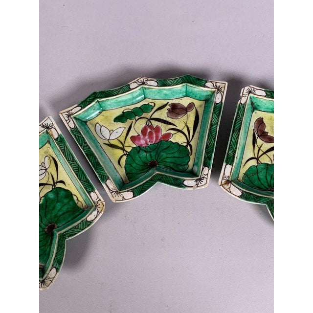 Set of 7 Chinese Porcelain Dishes, 18th Century, Kangxi For Sale - Image 6 of 12