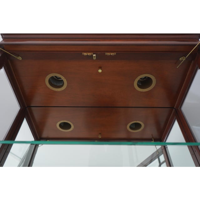 Karges Beveled Glass Chippendale Mahogany Curio Cabinet For Sale In Philadelphia - Image 6 of 16