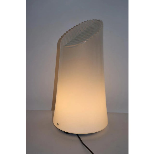 White Mid-Century Modern Murano Glass Table Lamp For Sale - Image 8 of 13