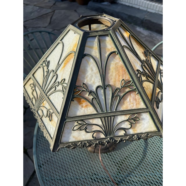 Early 20th Century Early 20th Century American Art Nouveau Caramel Slag Glass Lamp For Sale - Image 5 of 18