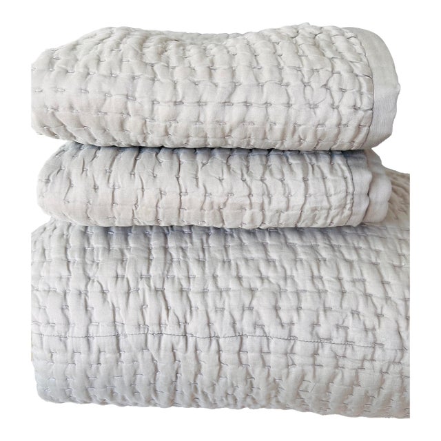 Restoration Hardware Silk Pick Stitch Quilt With King Shams – Mist For Sale