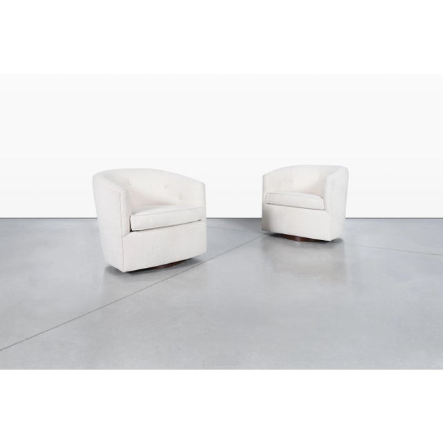 1960s Mid-Century Modern Barrel Walnut Swivel Lounge Chairs After Milo Baughman, 1960s For Sale - Image 5 of 12