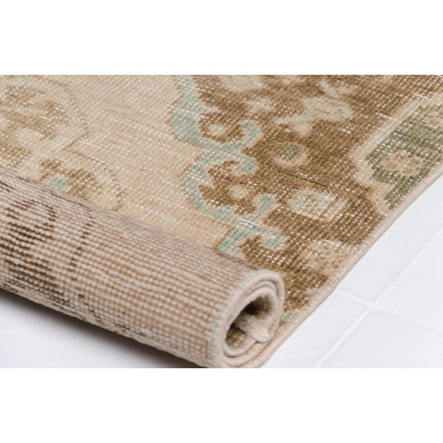 Textile 1960s Neutral Corridor Rug For Sale - Image 7 of 9