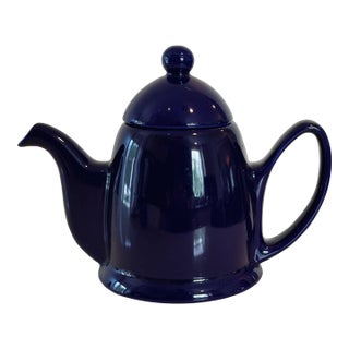 Vintage English Ceramic Lidded Teapot in Cobalt Blue For Sale