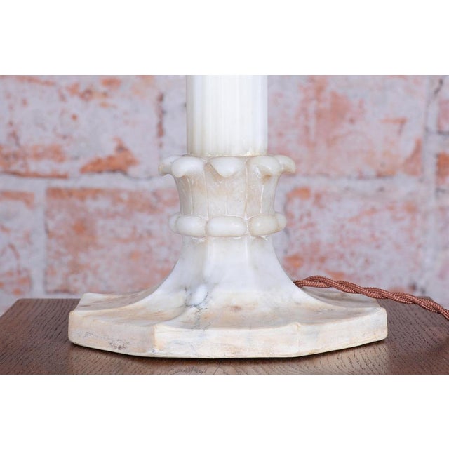 1920s Art Deco Table Lamp in Marble and Alabaster, France, 1920s For Sale - Image 5 of 10