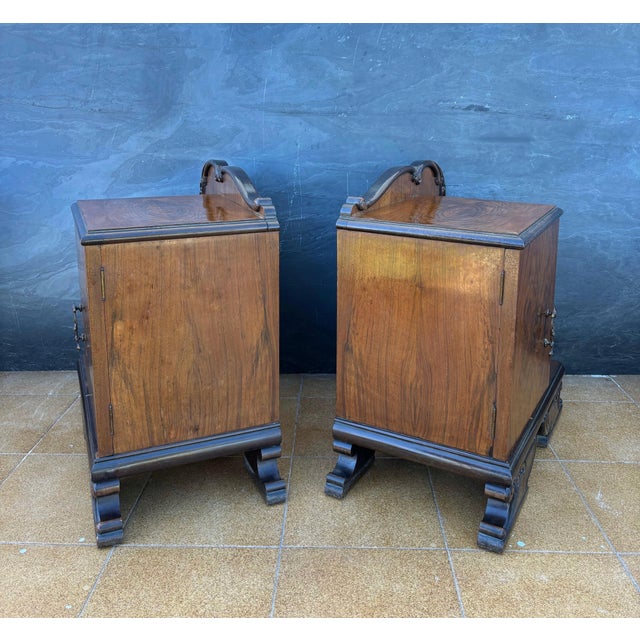 1940s Pair of Art Deco Walnut Bedside Nightstands, 1940s For Sale - Image 5 of 9