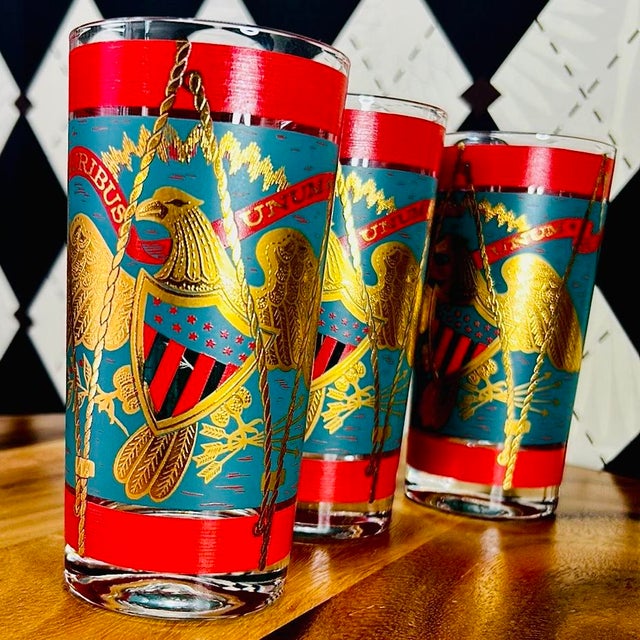 Mid-Century Modern 1960s Americana Gold Eagle Regimental Drum Highball Glasses 22k Vintage Set of 4 For Sale - Image 3 of 11