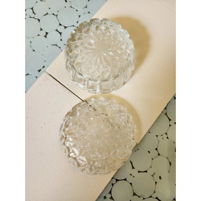 Late 20th Century Small Crystal Etched Box With Lid For Sale In Palm Springs - Image 6 of 7