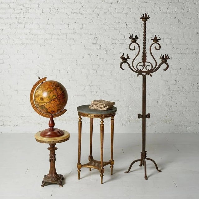French 1950s Louis XVI Marble & Oak Side Table For Sale - Image 3 of 3
