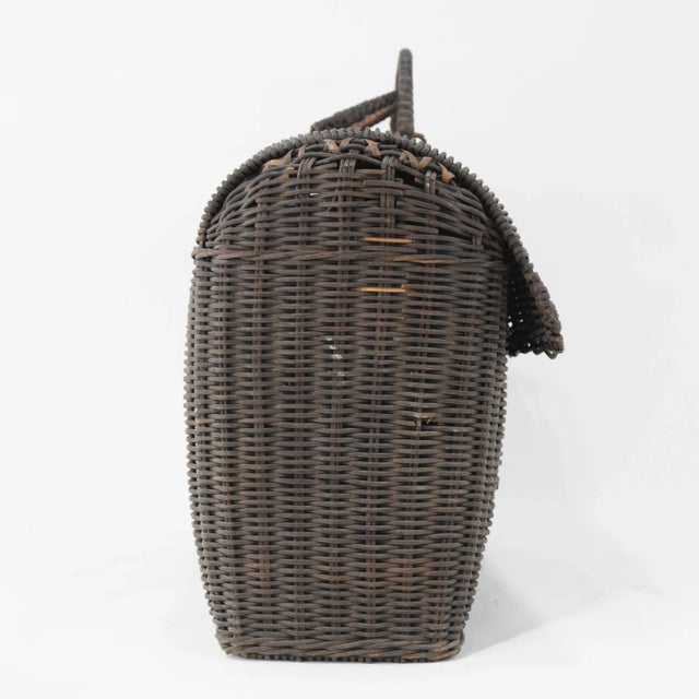 Wood Vintage Woven Rattan Picnic Basket With Handle & Lid – Handwoven Storage & Décor For Sale - Image 7 of 11