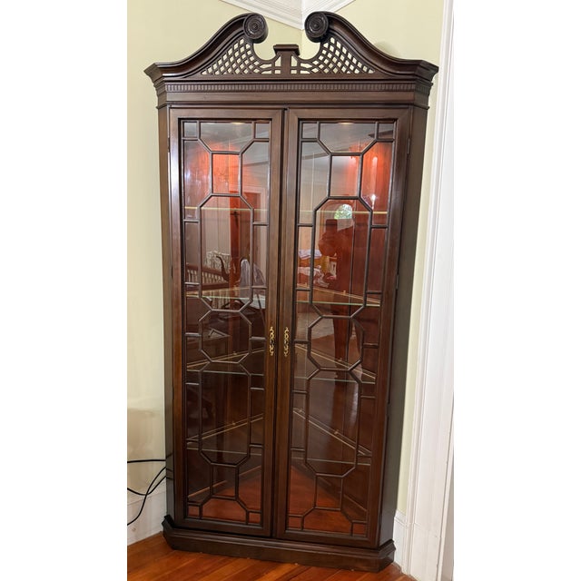Hekman Attributed Mahogany Corner Display Cabinet For Sale - Image 13 of 16