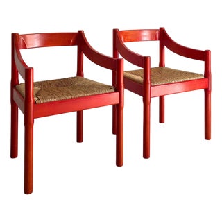 Mid-Century Carimate Dining Chairs in Red with Rush Seat by Vico Magistetti for Cassina, Italy, 1960, Set of 2 For Sale