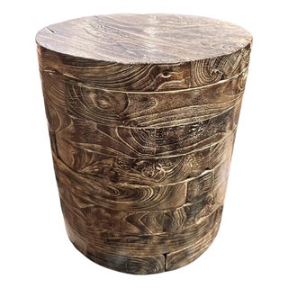 Hand-Crafted Round Side Table in Mango Wood, Organic Modern Design For Sale