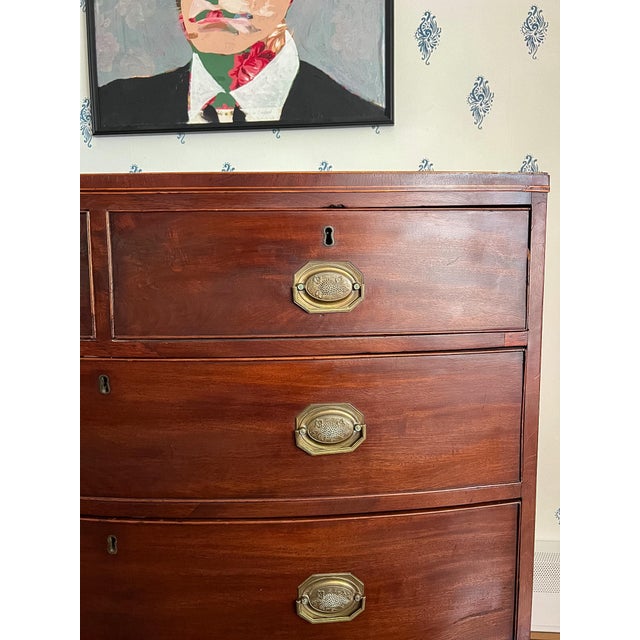 Neoclassical Antique Late 1700s British Neoclassical Mahogany Bowfront Chest of Drawers For Sale - Image 3 of 16
