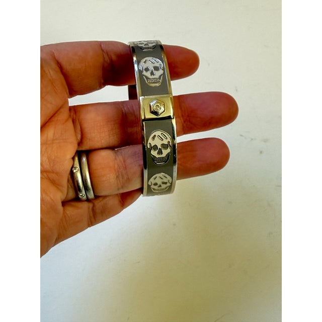 Metal Early 2000s Alexander McQueen Skull Enamel Cuff Bracelet For Sale - Image 7 of 9