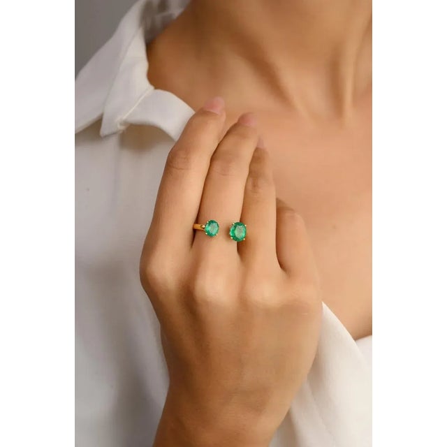 Modern Genuine Two Stone Emerald Toi Et Moi Open Ring in 14k Solid Yellow Gold Size 7 For Sale - Image 3 of 9