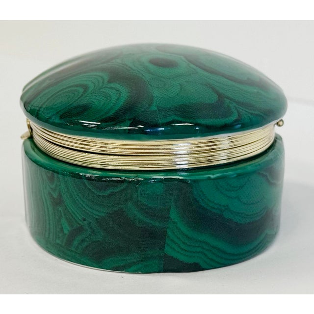 Vintage Frederick Cooper Style Porcelain Faux Malachite Box For Sale In Kansas City - Image 6 of 10