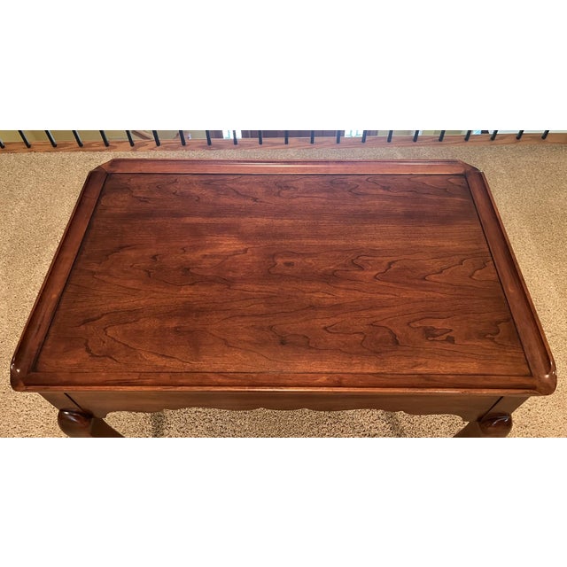 Queen Anne Vintage Statton Queen Anne Style Cherry Tea Table For Sale - Image 3 of 18