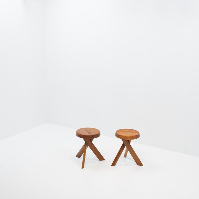 Pierre Chapo S31 Stools in Elm by Pierre Chapo, 1980s, Set of 2 For Sale - Image 4 of 11