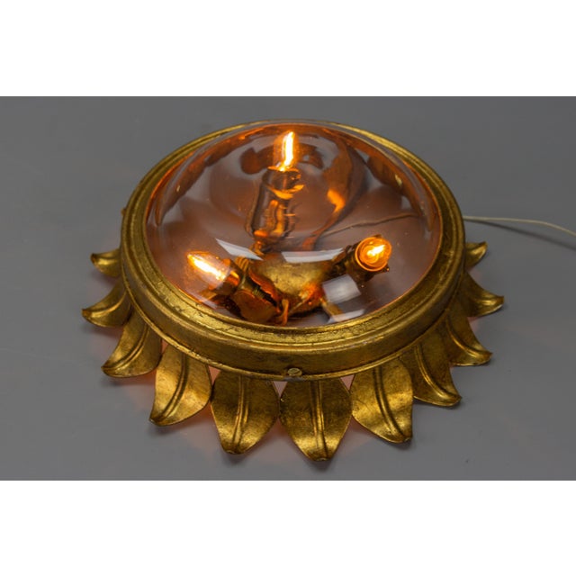 Gilt Metal and Clear Glass Sunburst Shaped Flush Mount or Wall Light, 1950s For Sale - Image 11 of 18