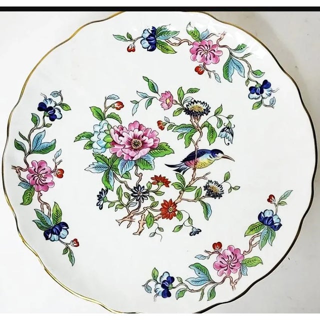 English Aynsley Dinnerware Set Pembroke Pattern - Service for 8 Plus Serving Pieces For Sale - Image 3 of 7