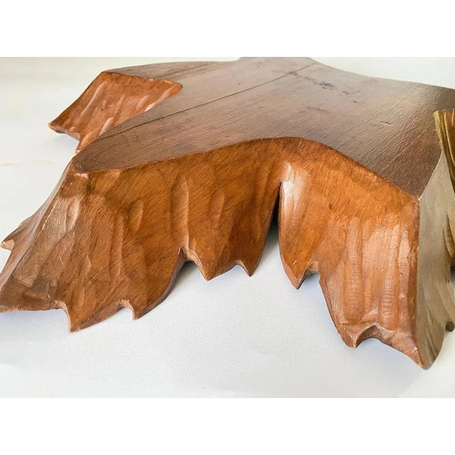 This bowl in a brown color, is quite large. Can be used as a basket, a vide poche, or just as a decorative item. It has...