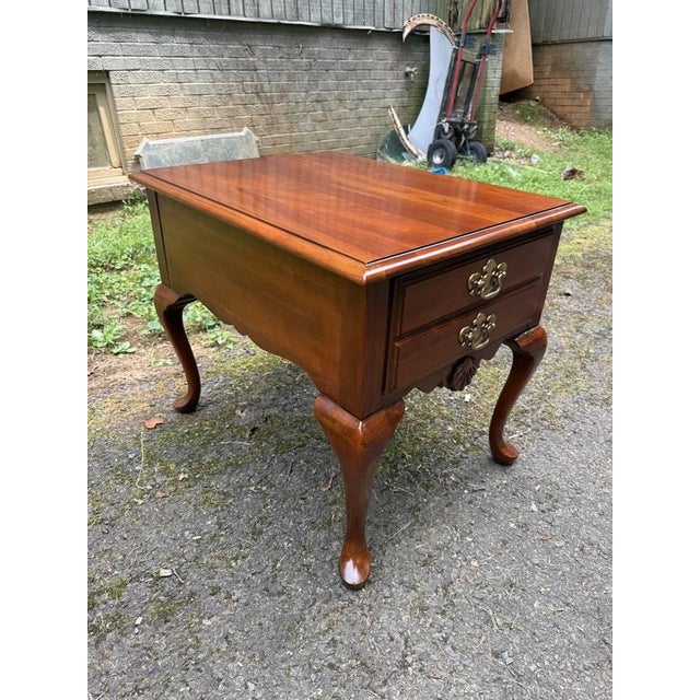Late 20th Century Pair of Queen Anne Style 1 Drawer Side Tables/ Nightstands For Sale - Image 10 of 14
