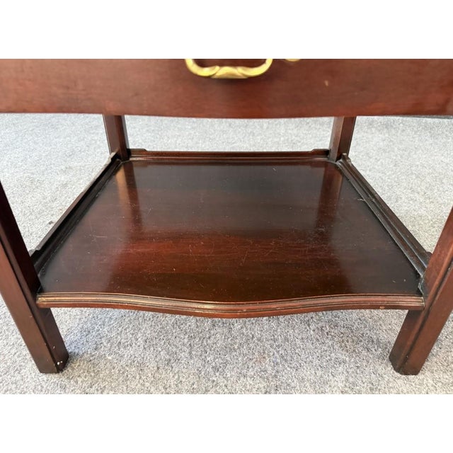 Late 20th Century Wellington Hall Mahogany Two Tiered Mahogany Side Table For Sale - Image 10 of 13