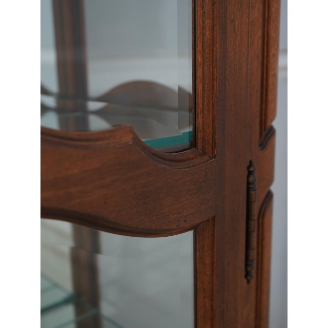 1990s Ethan Allen Country French Curio Cabinet For Sale - Image 14 of 17