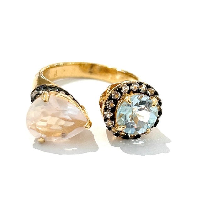 Blue Bochic "Orient" Vintage Rose Quartz & Blue Topaz Ring Set In 18K Gold & Silver For Sale - Image 8 of 18