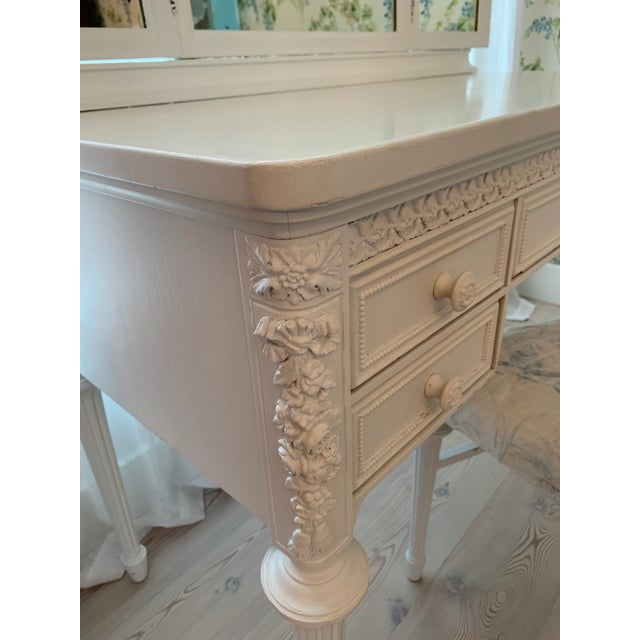 White 1910s Sligh French Style Vanity 2 Piece Set in White Paint For Sale - Image 8 of 12