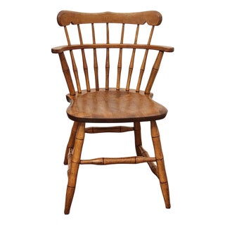 Mid 20th Century Vintage S. Bent & Bros. Inc. Solid Hard Rock Maple Spindle/Comb-Back Windsor Style Chair For Sale