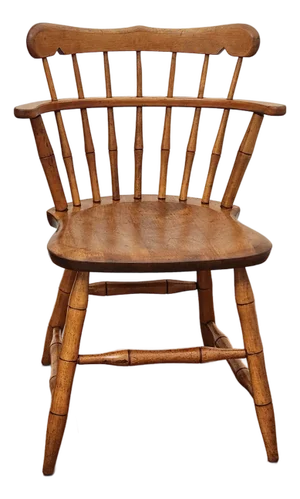 Mid 20th Century Vintage S. Bent & Bros. Inc. Solid Hard Rock Maple Spindle/Comb-Back Windsor Style Chair