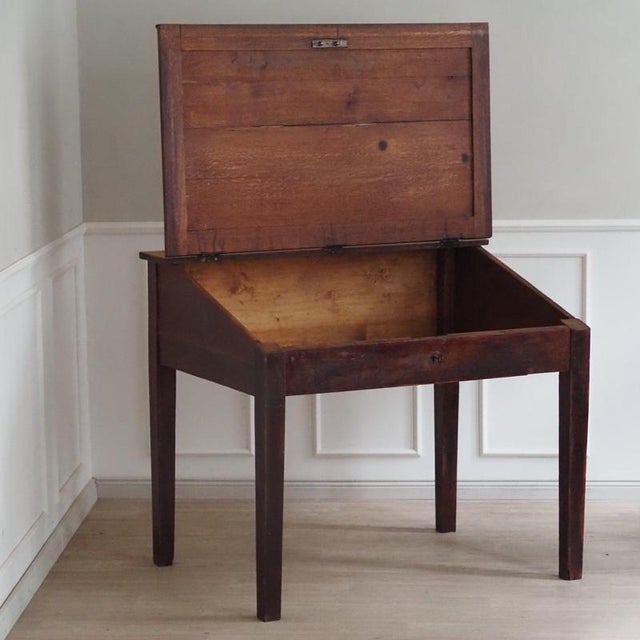 Epoch: This writing desk dates from around 1890 and belongs to the rural furniture tradition of the late 19th century. It...