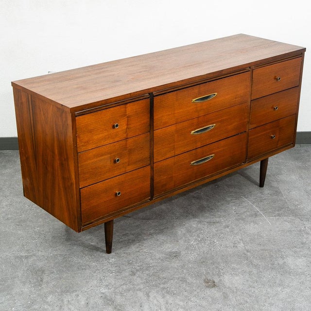Mid Century Modern Dresser Credenza 9 Drawer Vintage Walnut Danish Drexel Lane, Attributed For Sale - Image 9 of 11