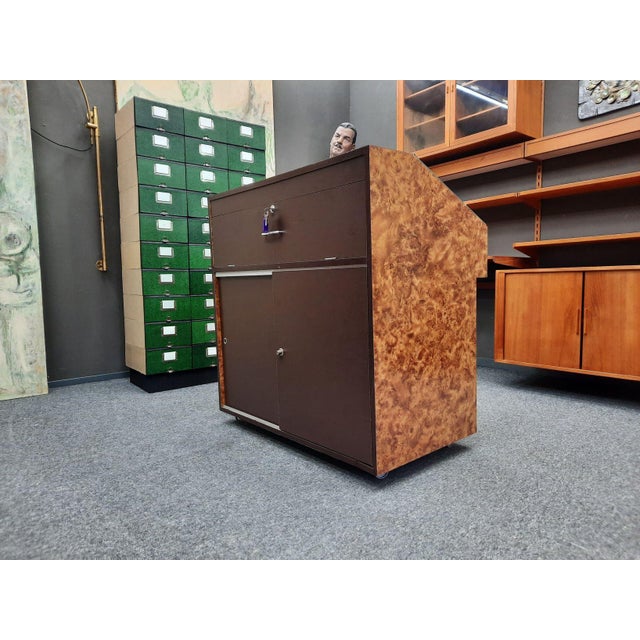 Mobile Display Case with Lighting, 1980s For Sale - Image 12 of 16