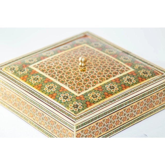 1950s Anglo Indian Micro Sadeli Mosaic Inlaid Jewelry Box For Sale - Image 4 of 13