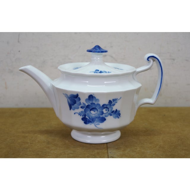 Royal Copenhagen Mid 20th Century Denmark Royal Copenhagen 8503 Blue Flower Teapot Tea Coffee Pot Pitcher 9" For Sale - Image 4 of 15