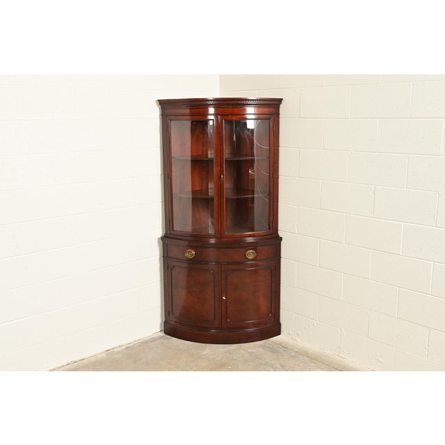 Drexel Georgian Mahogany Bow Front Corner Cabinet, 1950s For Sale - Image 18 of 18