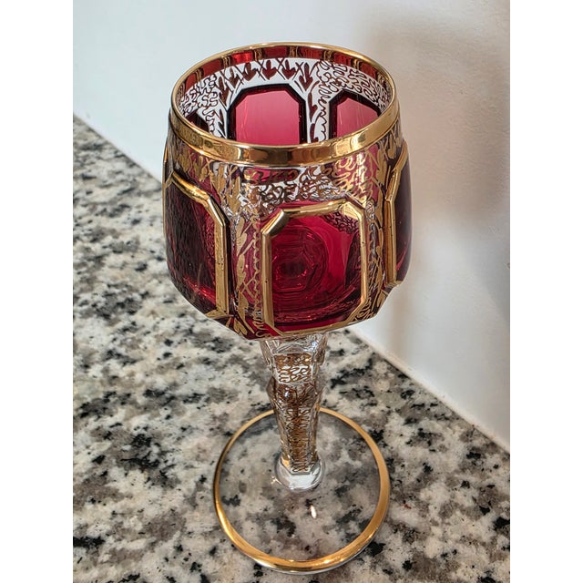 Metal Early 20th Century Moser Bohemian Cut to Clear Paneled Cranberry Red Gold Gilt Stemmed Cordial Glasses - Set of 8 For Sale - Image 7 of 18