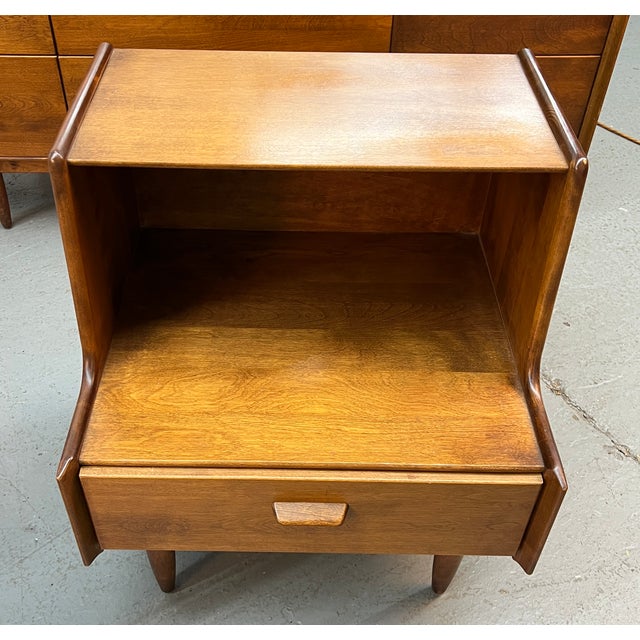 Mid-Century Russel Wright for Conant Ball Nightstands For Sale - Image 9 of 14
