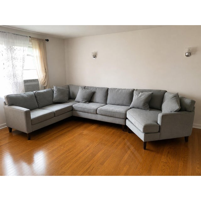 Contemporary 2022 3-Piece Sectional Sofa With Cuddler Chaise – New Zealand Moss Fabric For Sale - Image 3 of 3