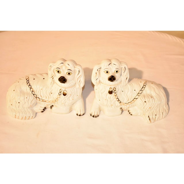 1960s Pair of Recumbent Staffordshire Spaniels, C. 1960 For Sale - Image 5 of 9