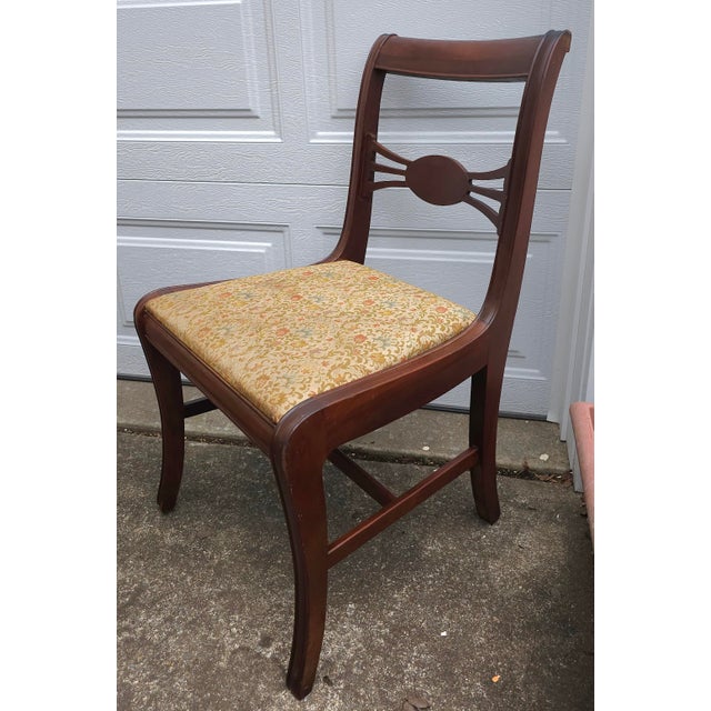 Victorian Pair of Early 20th Century Duncan Phyfe Style Mahogany & Upholstered Side Chairs For Sale - Image 3 of 11