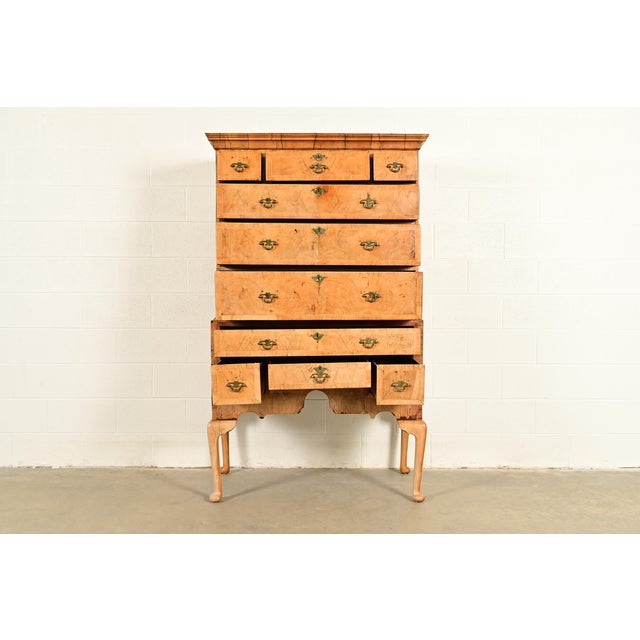 Thomas Chippendale 18th Century Antique English Queen Anne Burled Walnut Highboy Dresser For Sale - Image 4 of 15